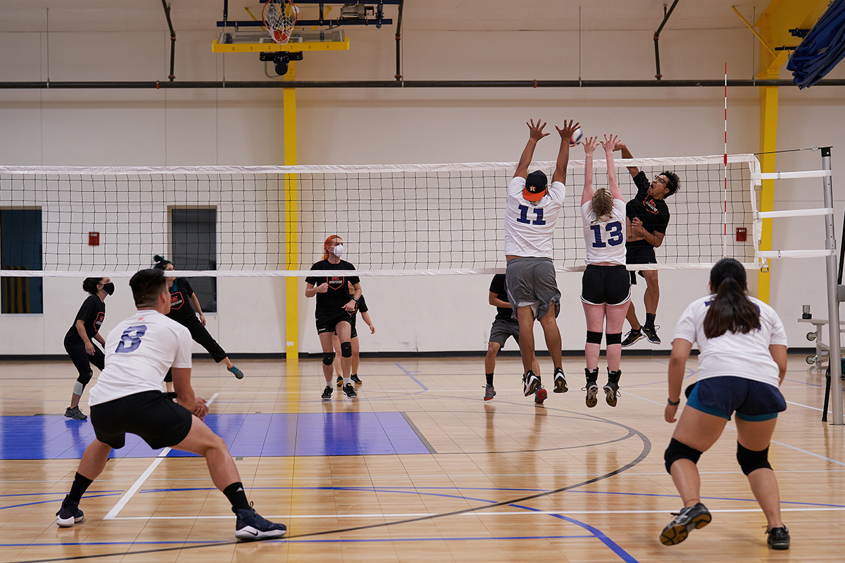 Session 2 '24 - Thursday Fieldhouse USA Coed 6v6 Volleyball - Meet. Play.  Chill.